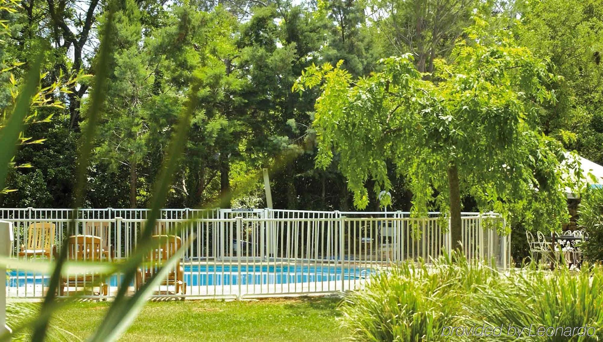 Ibis Budget Brignoles Provence מראה חיצוני תמונה
